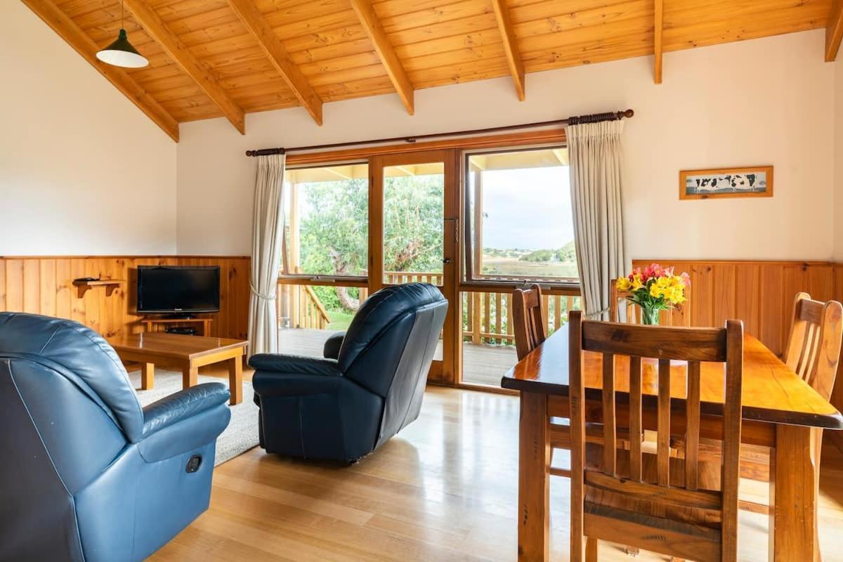 Daysy Hill Country Cottages Port Campbell Phòng bức ảnh